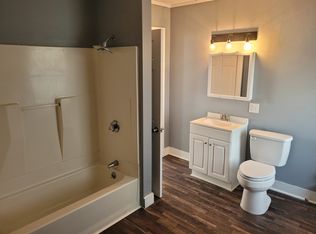 8 Clifford St FLOOR 1, Middleboro, MA 02346