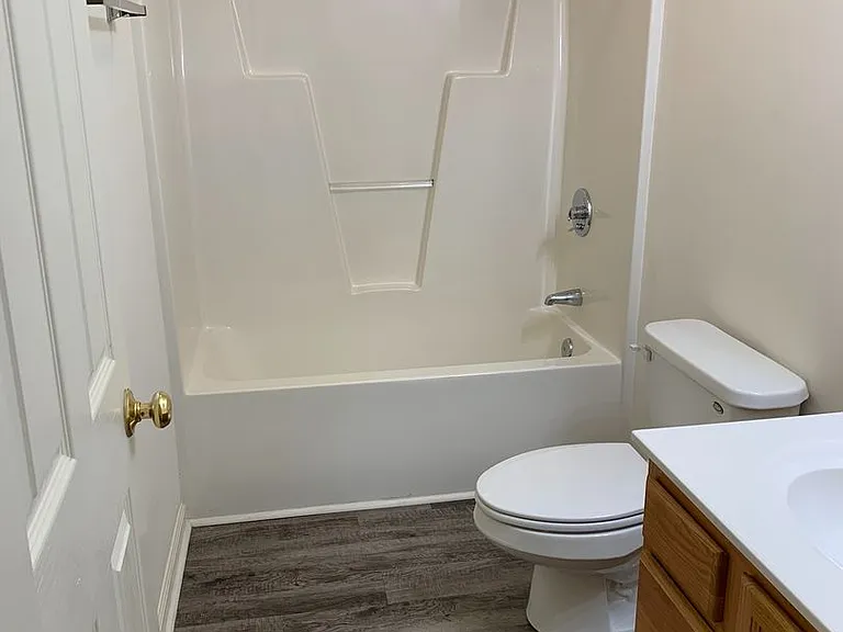144 Springwood Ln — Photo 16