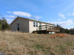 156 Squirrel Den Rd, Maysville, WV 26833