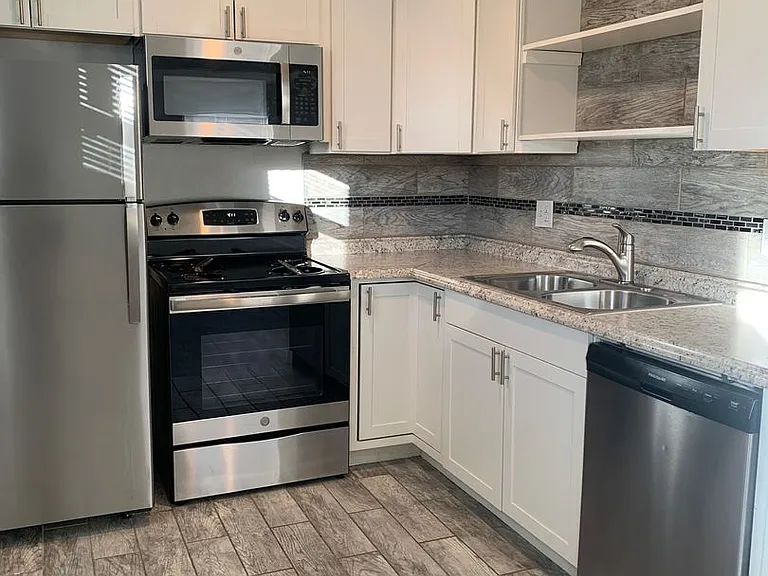 2715 W 42nd Ave — Photo 5