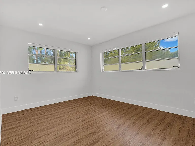8201 SW 42nd St — Photo 26