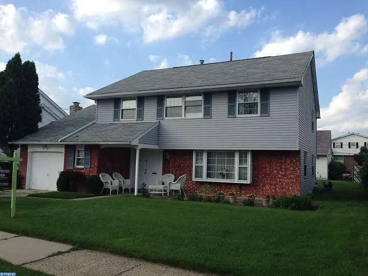 1853 Greymont St photo 1