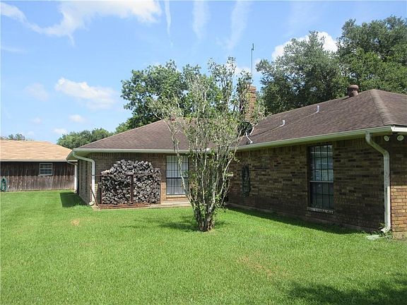 2nd image of 99 Bayou Robert Rd