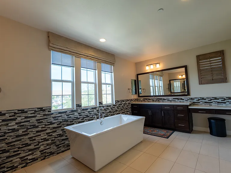3881 Highpointe Ct — Photo 15