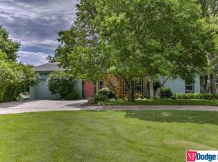 209 Hillcrest Ave, Bellevue, NE 68005