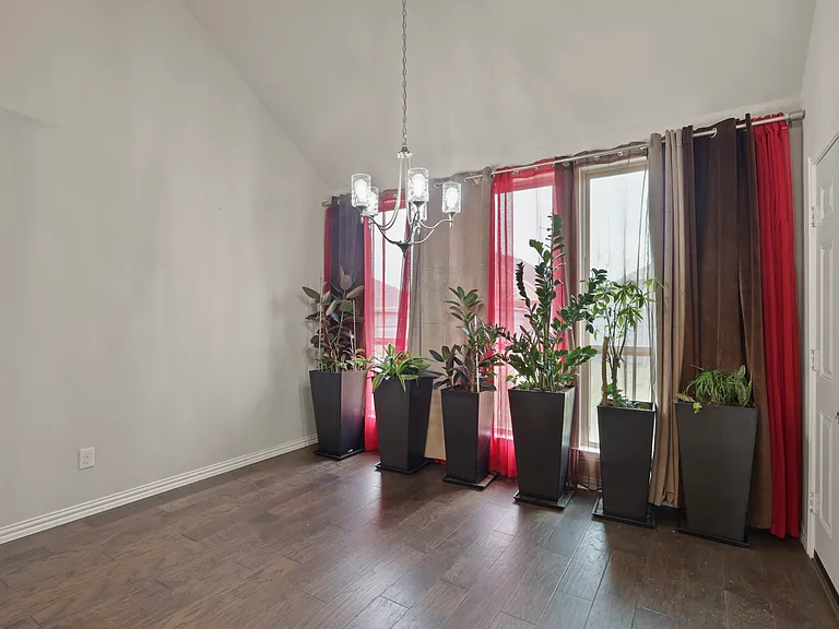 1144 Knoll St — Photo 10