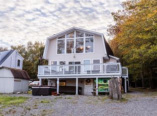 6099 Boardwalk Dr, Tobyhanna, PA 18466