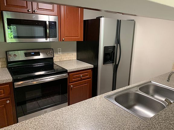 4th image of 13160 Kings Point Dr APT 7