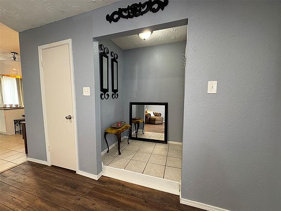 5th image of 17119 Blackhawk Blvd