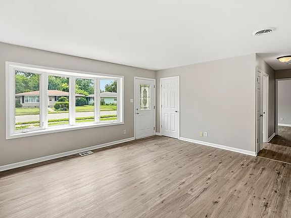 3rd image of 7728 New Hampshire Ave