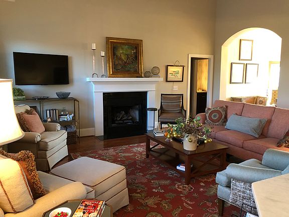 3rd image of 100 Everleigh Ct