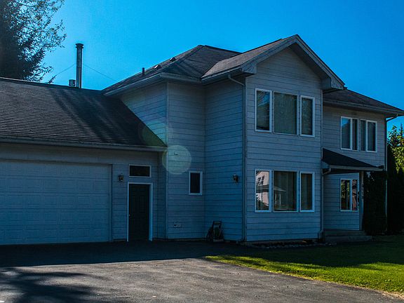 3 Car Garage