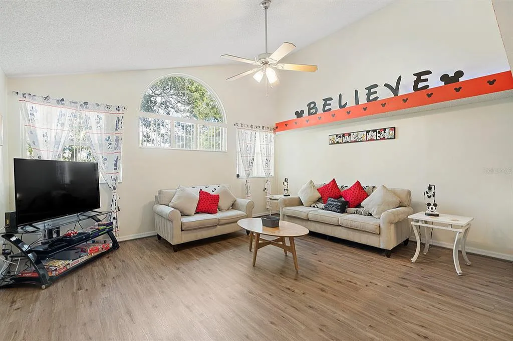 2 bed, 2.0 bath, 1087 sqft, $1,695 — Photo 3