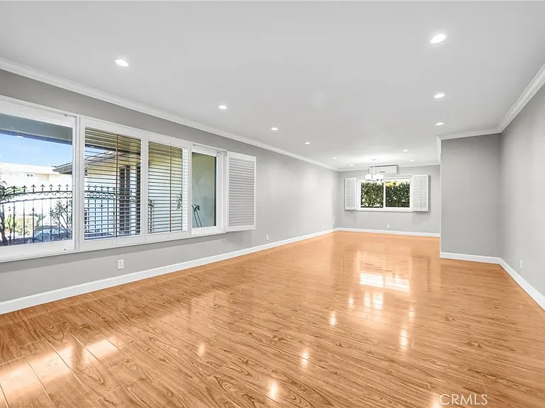 452 W Winnie Way — Photo 13