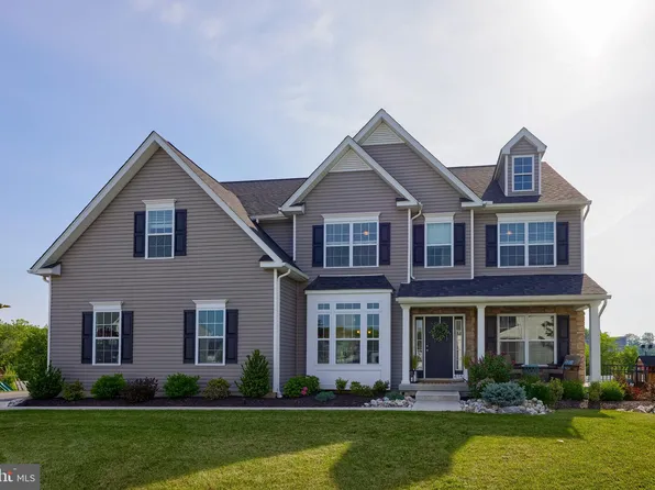 415 Chief Tatamy St, Easton, PA 18045