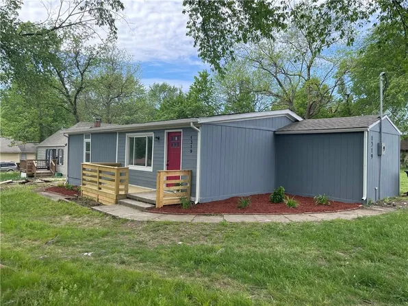 1319 E 80th St, Kansas City, MO 64131