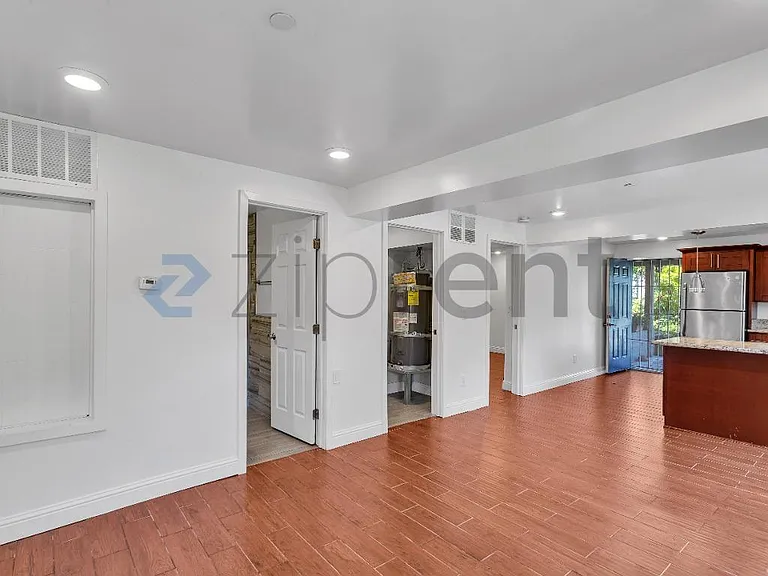 609 Drake Ave #2 — Photo 17