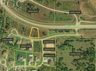 8241 Hunters Glen Cir, North Fort Myers, FL 33917