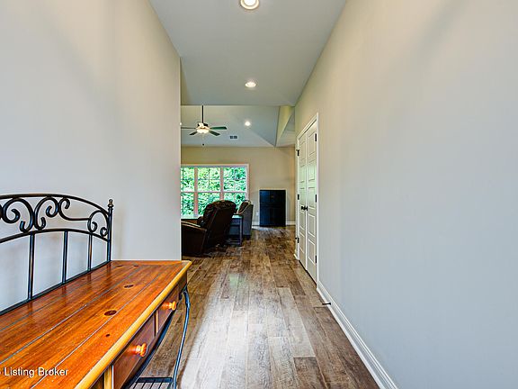 5th image of 3420 Stara Ct