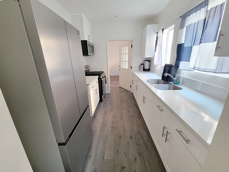 1427 S Shenandoah St #1427 — Photo 6