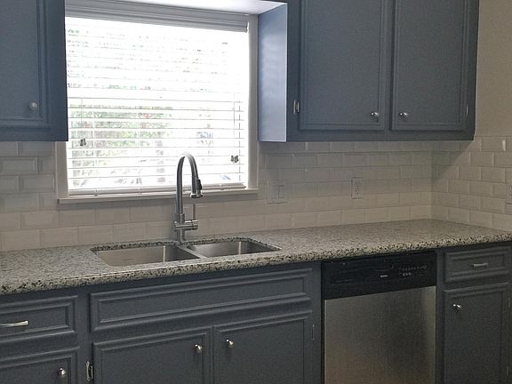 5th image of 3406 Cortlandt St