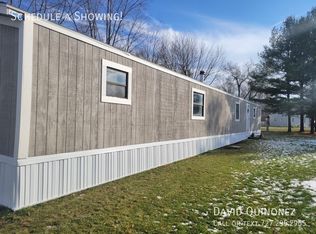 105 Primrose Ln, Davis Junction, IL 61020