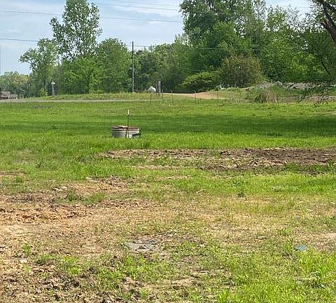 4th image of 2085 Prichard Rd