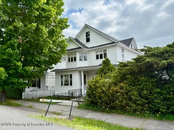 706 Delaware St, Forest City, PA 18421