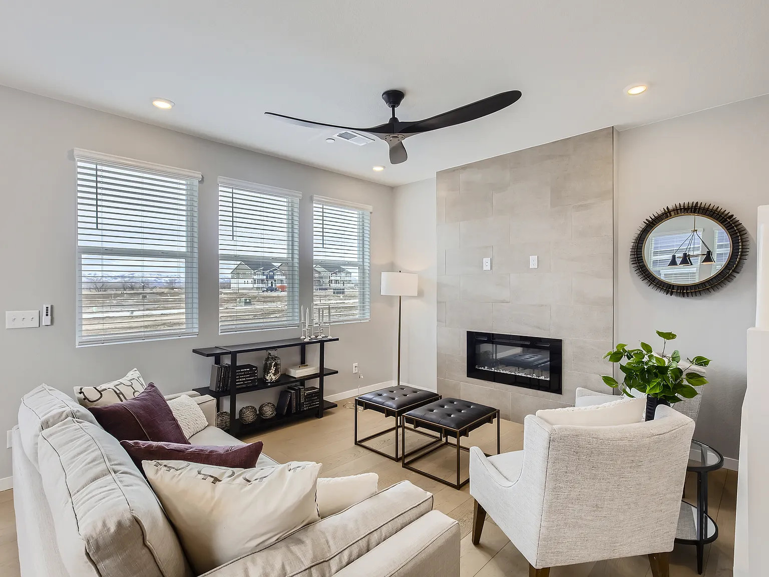 3 bed, 2.5 bath, 1442 sqft, $2,500 — Photo 3