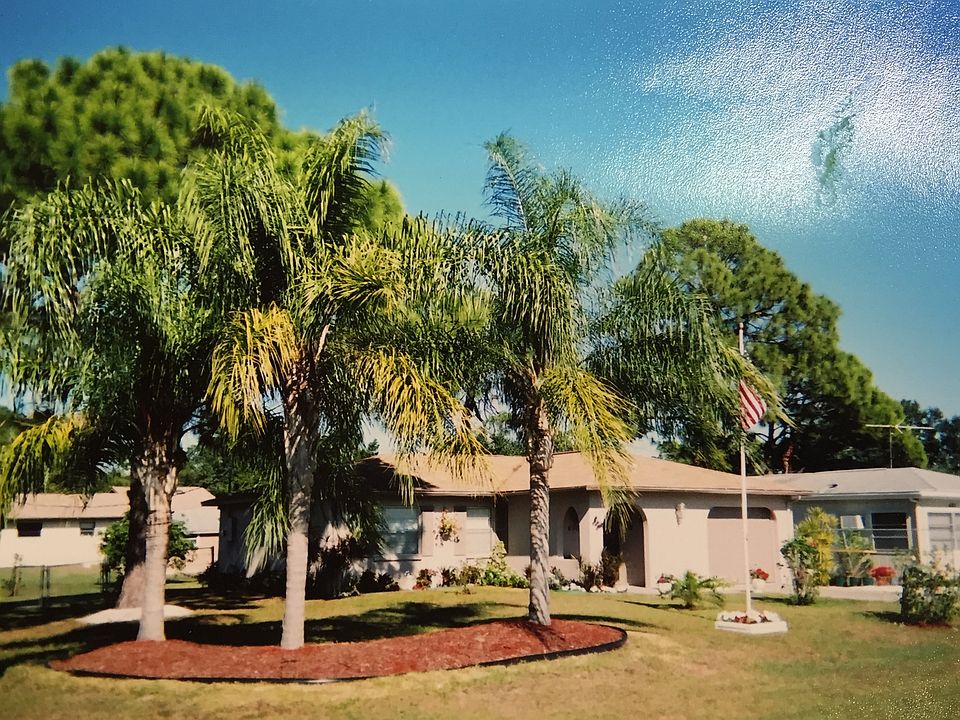 1st image of 490 Blackburn St