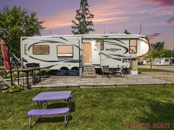 831 S Main St Unit 142, Au Gres, MI 48703