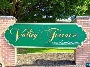 49 Hinchman Ave, Wayne, NJ 07470