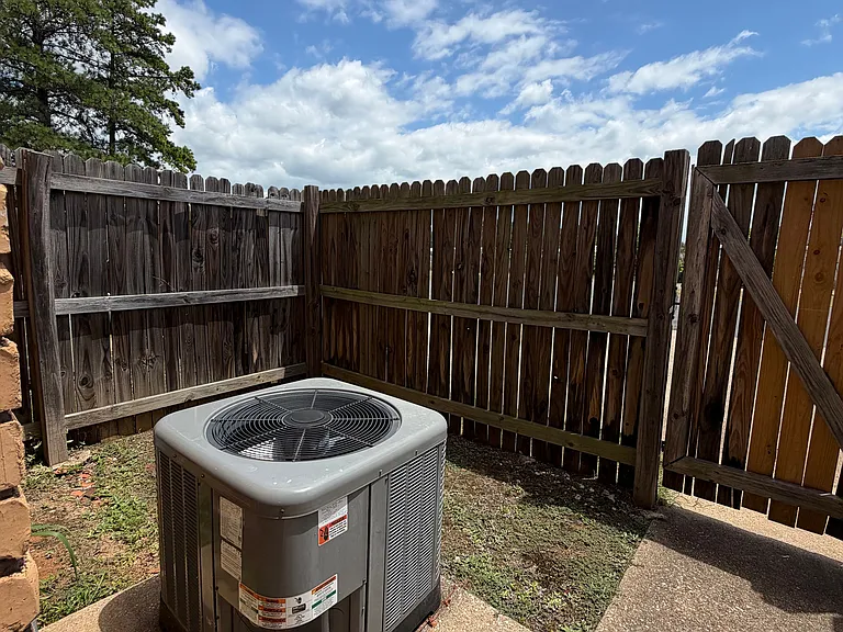 1236 Meadowview Dr — Photo 16