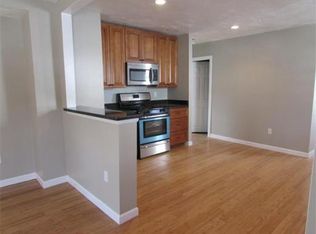 883 Westford St, Lowell, MA 01851