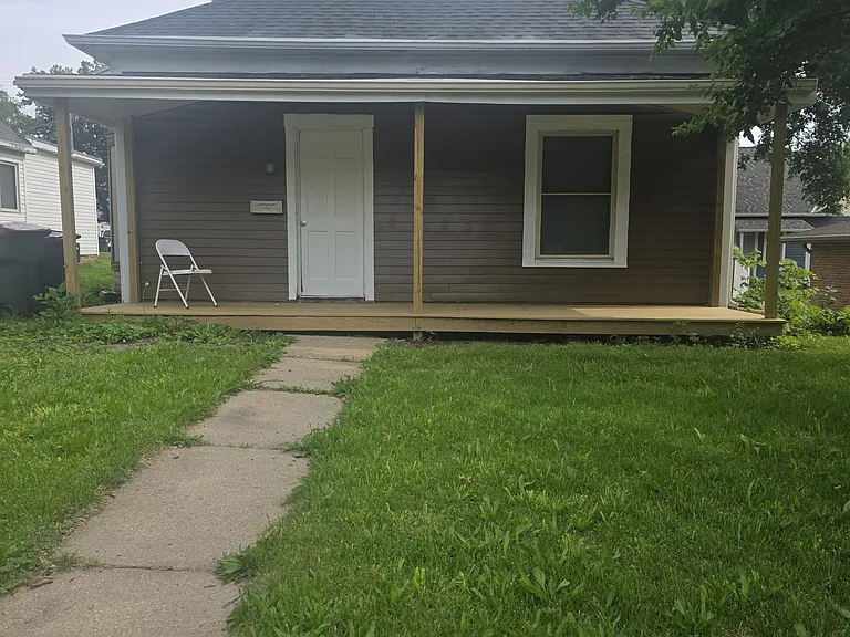 811 Elk St — Photo 11