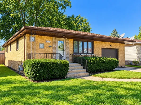 17034 Henry St, Lansing, IL 60438
