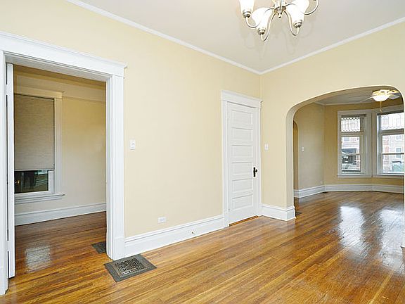 5th image of 1655 W Carmen Ave #1