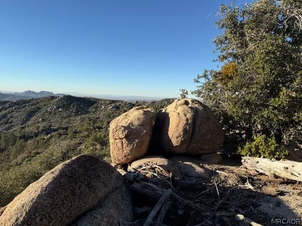 340 N Bobcat Rd, Big Bear City, CA 92314