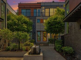 3810 California Ave SW #B, Seattle, WA 98116