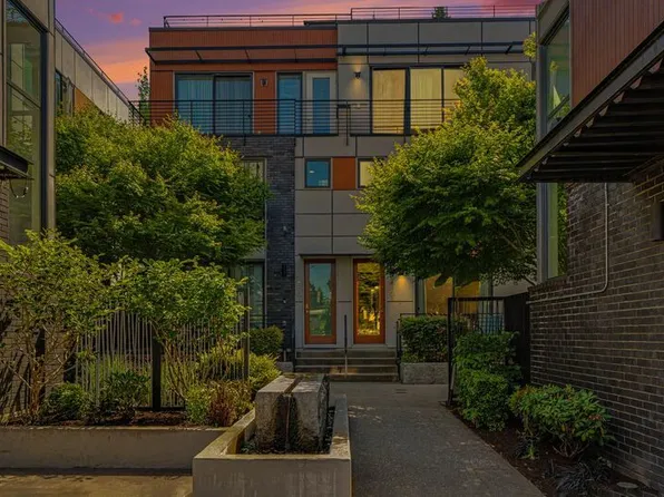 3810 California Ave SW #B, Seattle, WA 98116