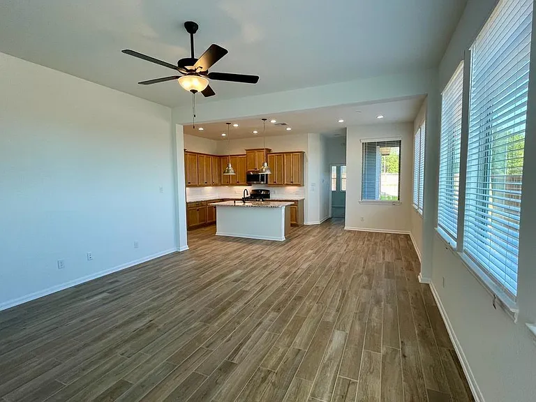 639 Silver Pear Ct — Photo 5
