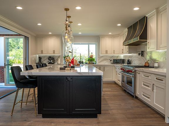 Main House - Kitchen