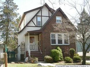 163 Providence St, Staten Island, NY 10304
