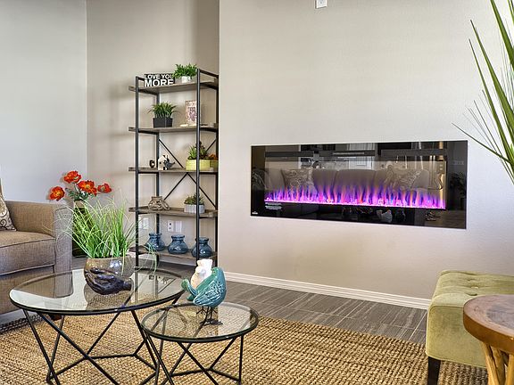 4th image of 412 Fashion St
