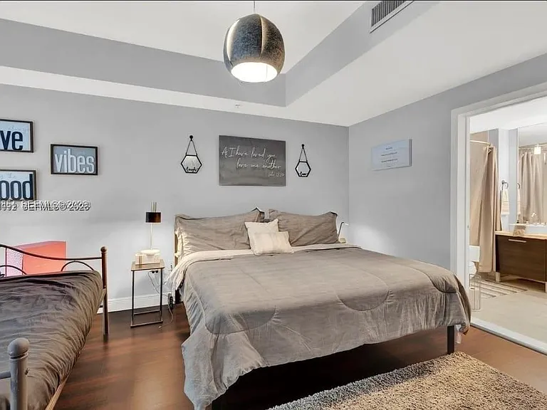 244 NE Biscayne Blvd #440 — Photo 30