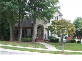 411 Park Trace Cir, Birmingham, AL 35244
