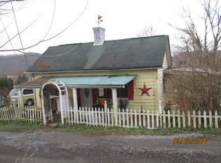 31 Nobel St, Lumberport, WV 26386