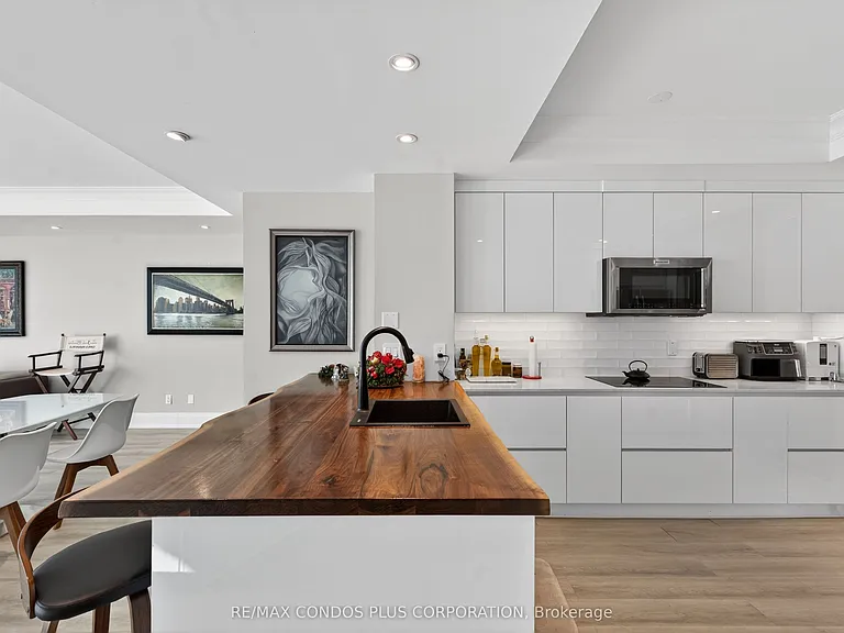 5 Marine Parade Dr #Townhouse 125 — Photo 13
