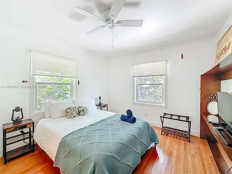 1419 NE 4th Ct — Photo 30