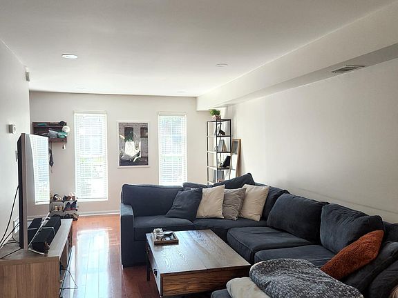 5th image of 6337 Gildar St